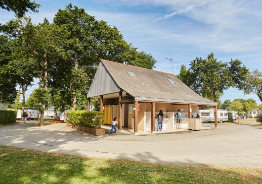 sanitaires-camping-le-bois-pastel sanitaires-camping-le-bois-pastel